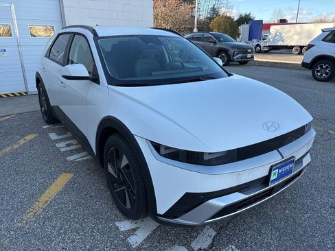 New 2025 Hyundai Ioniq 5 SEL image 4