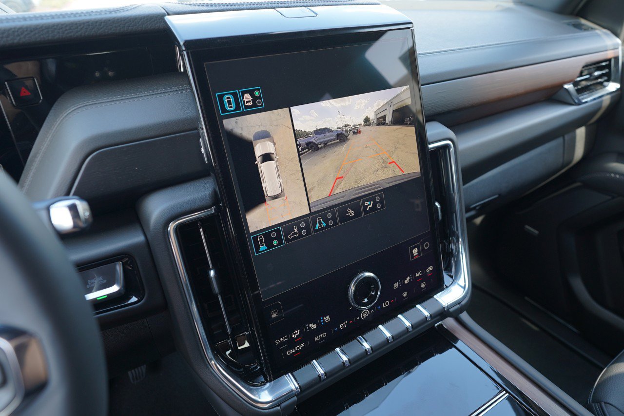 New 2026 GMC Yukon Denali w/ Advanced Technology Package RWD image 25