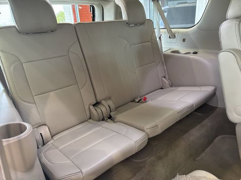 Used 2018 GMC Yukon XL Denali w/ Denali Ultimate Package image 38