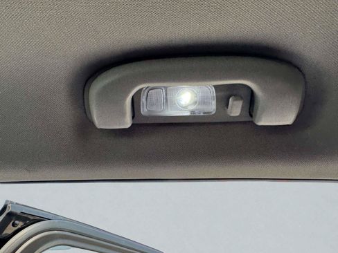 Used 2022 GMC Terrain SLT w/ Infotainment Package II AWD/4WD image 50