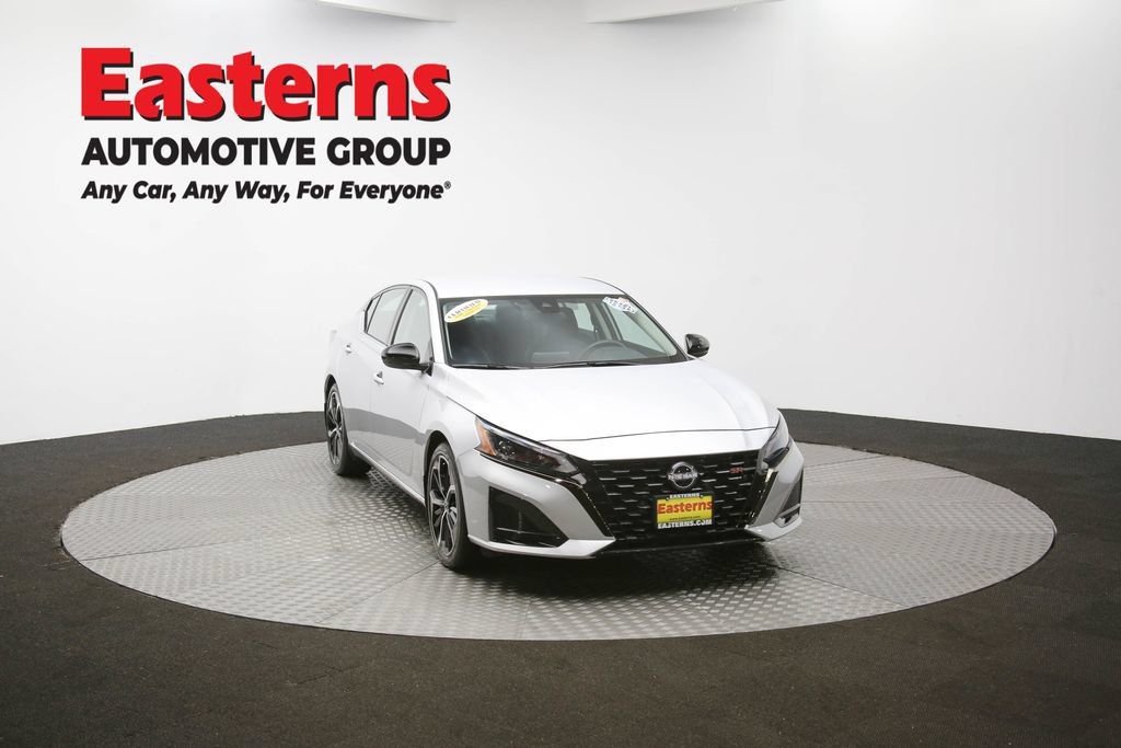 Used 2023 Nissan Altima 2.5 SR FWD image 49