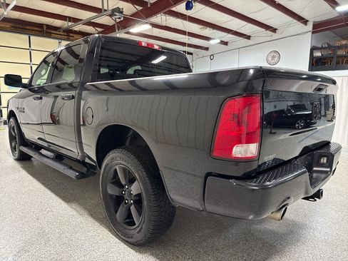 Used 2017 RAM 1500 Express w/ Black Ram 1500 Express Group AWD/4WD image 5