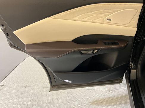 Used 2024 Lexus RX 350 w/ Convenience Package image 32