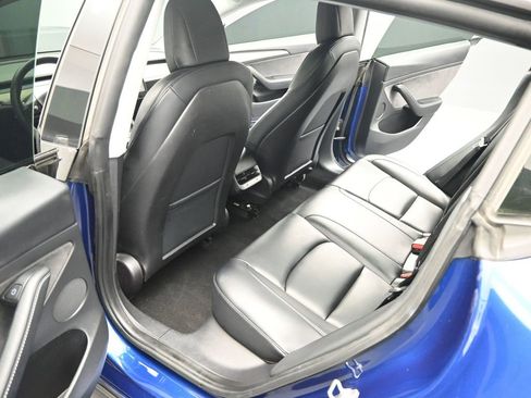 Used 2021 Tesla Model 3 Standard Range Plus image 12