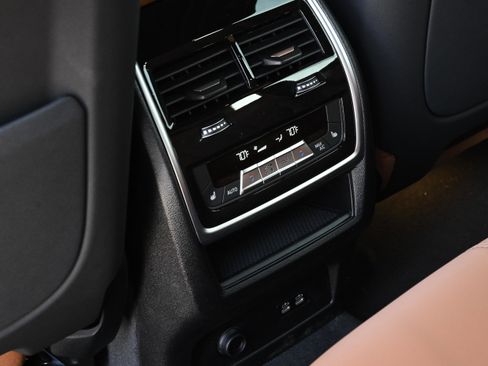 New 2026 BMW X5 sDrive40i image 24