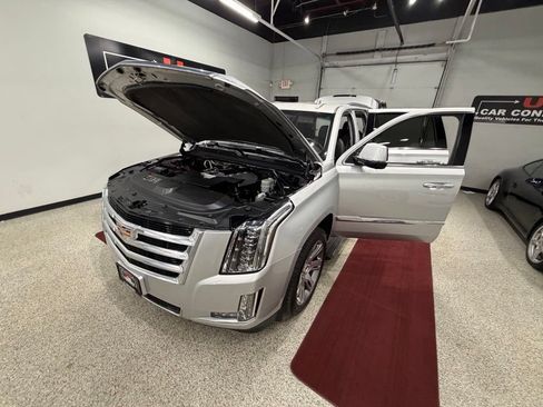 Used 2016 Cadillac Escalade Premium AWD/4WD image 56