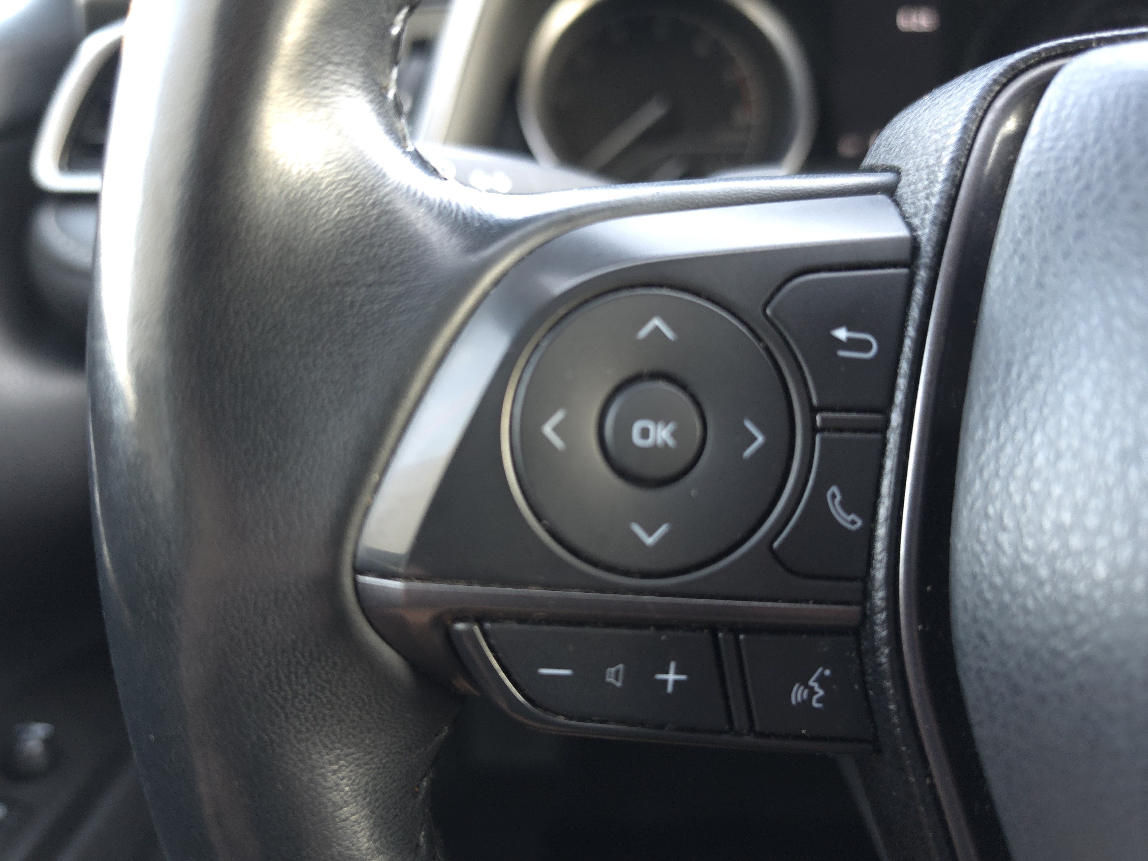 Used 2025 Nissan Altima 2.5 SV FWD image 18