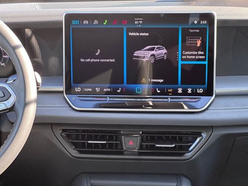 New 2026 Volkswagen Tiguan SE FWD image 22