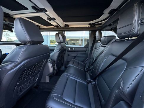 New 2025 Ford Bronco Badlands image 49