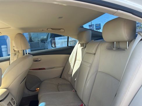 Used 2011 Lexus ES 350 image 3