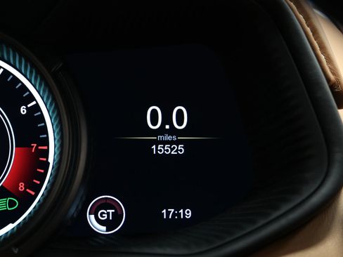 Used 2020 Aston Martin DB11 AMR image 29