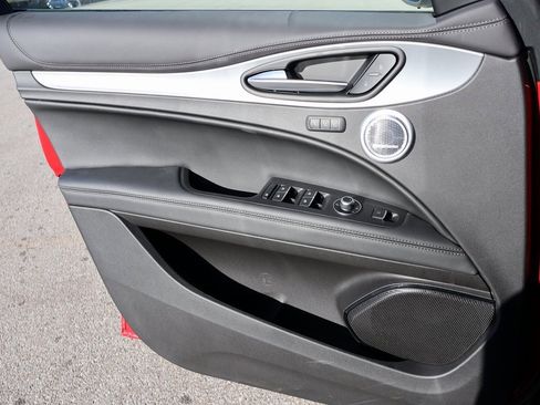 New 2025 Alfa Romeo Stelvio Sprint image 37