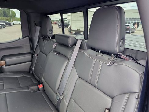 Used 2021 Chevrolet Silverado 1500 High Country w/ Technology Package AWD/4WD image 35