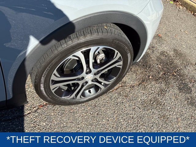 Used 2021 Chevrolet Bolt Premier w/ Infotainment Package FWD image 7