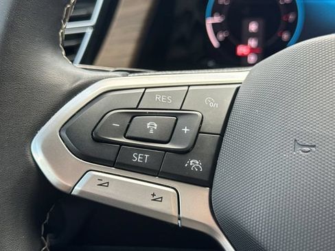 Used 2024 Volkswagen Atlas SE FWD image 26