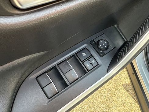 Used 2022 Toyota RAV4 XLE image 23