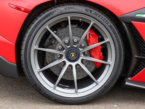 Used 2019 Lamborghini Aventador SVJ AWD/4WD image 59