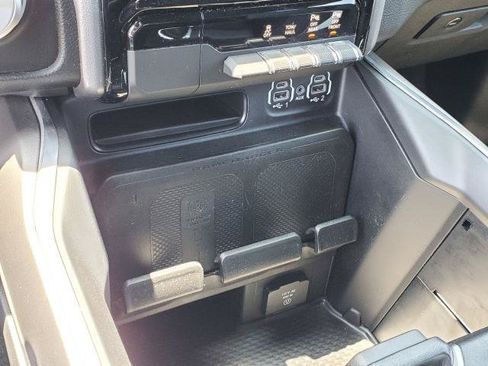 Used 2023 RAM 1500 Laramie AWD/4WD image 18