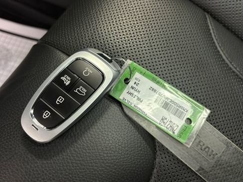 Used 2024 Hyundai Palisade Limited AWD/4WD image 41