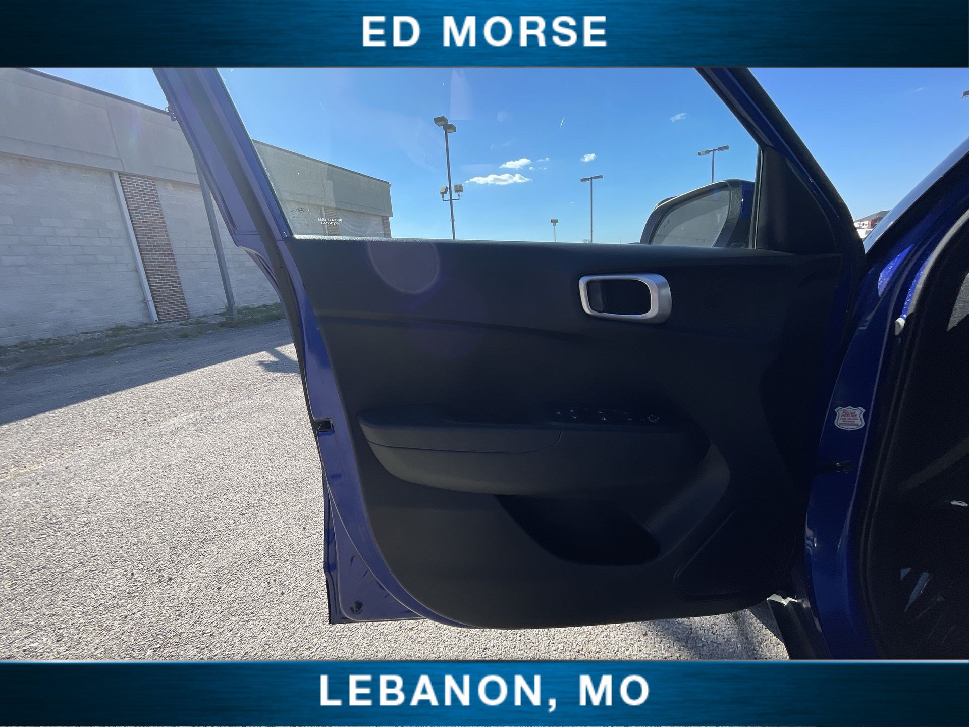 Used 2025 Hyundai Venue SEL FWD image 21