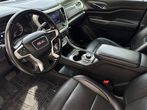 Used 2023 GMC Acadia SLT image 12