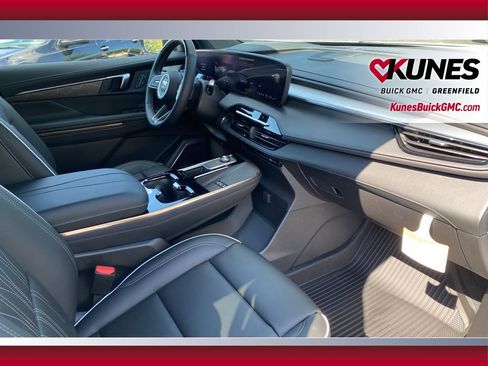 New 2026 Buick Enclave Avenir w/ Super Cruise Package FWD image 47