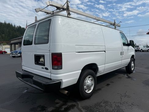 Used 2012 Ford E-250 and Econoline 250 w/ Commercial Cargo Van Pkg RWD image 5