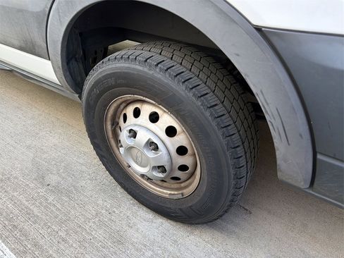 Used 2023 Ford Transit 250 Medium Roof AWD image 4