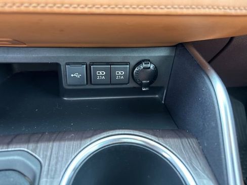 Used 2020 Toyota Highlander Platinum AWD/4WD image 26