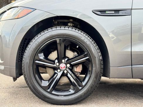 Used 2018 Jaguar F-PACE R-Sport image 11