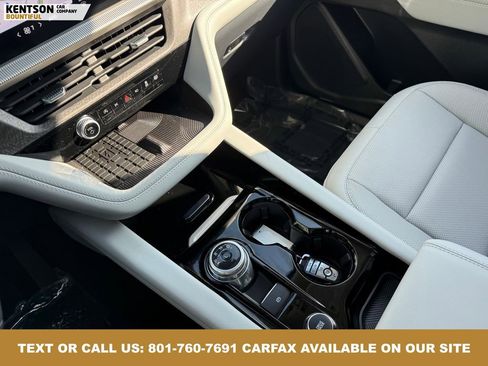 Used 2025 Ford Explorer Platinum w/ Ultimate Package image 27