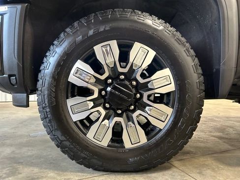 Used 2025 GMC Sierra 3500 Denali w/ Denali Reserve Package AWD/4WD image 10