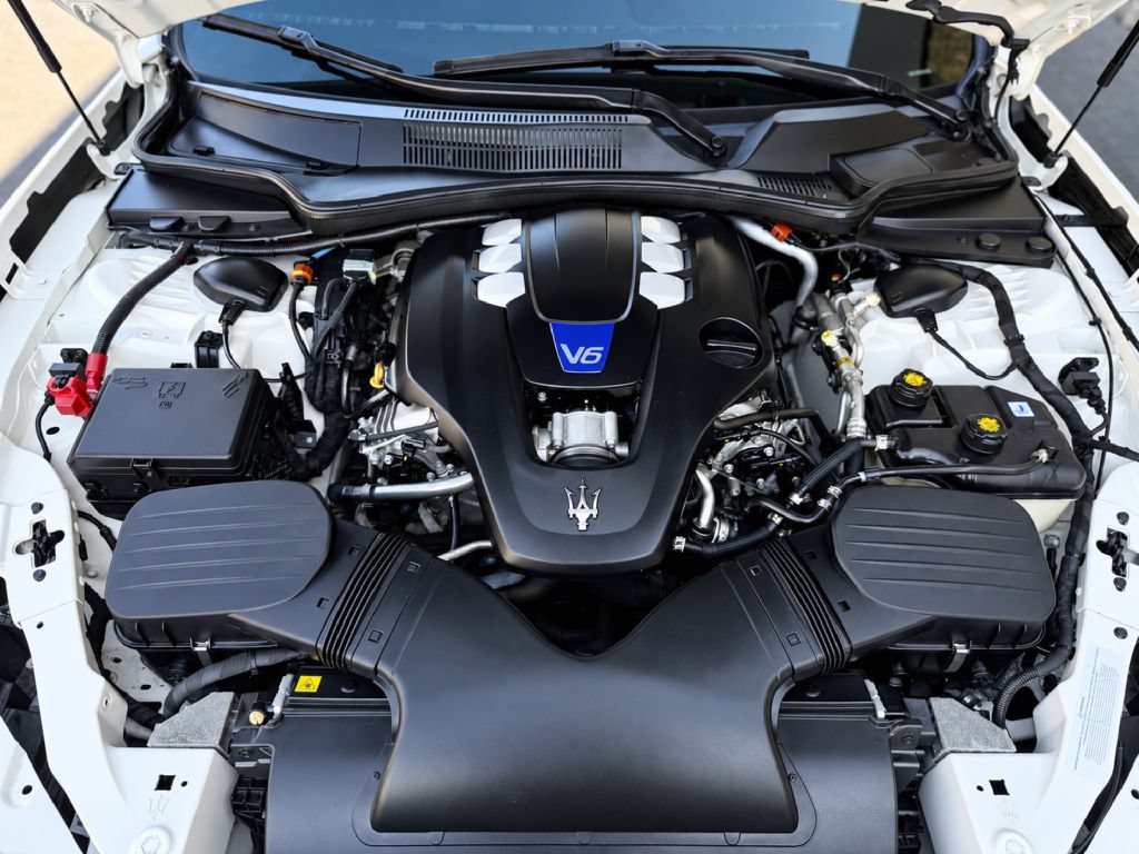 Used 2023 Maserati Ghibli Modena RWD image 22