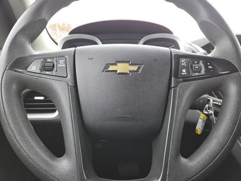 Used 2017 Chevrolet Equinox LS image 28