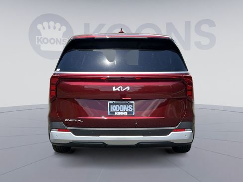 New 2026 Kia Carnival FWD image 5
