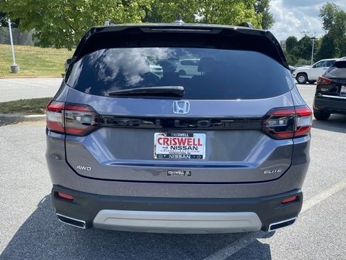 Used 2024 Honda Pilot Elite image 6