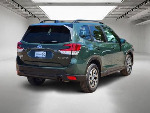 Used 2024 Subaru Forester Premium AWD/4WD image 6