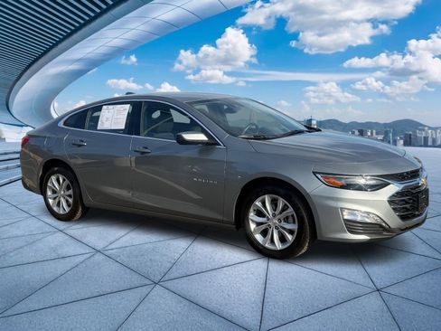 Used 2024 Chevrolet Malibu LT image 2