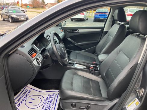 Used 2012 Volkswagen Passat 2.5 SE image 10