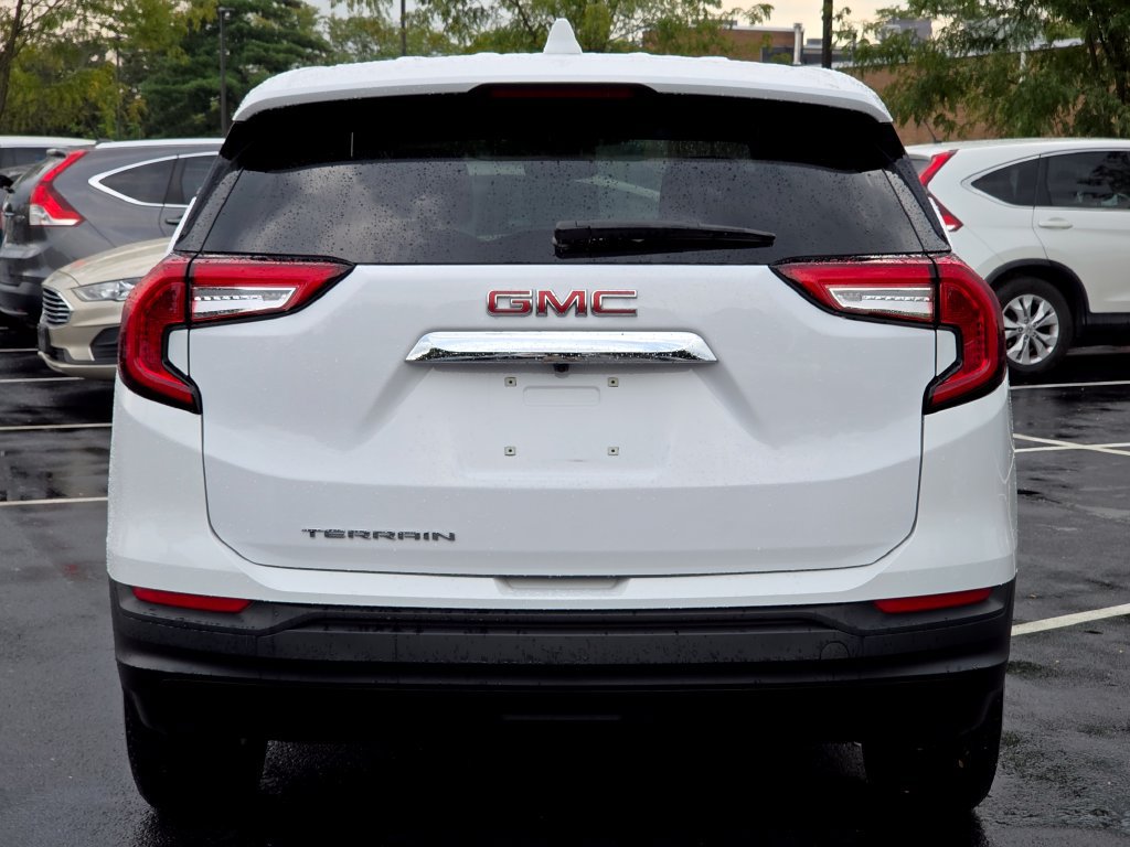 Used 2023 GMC Terrain SLE FWD image 19