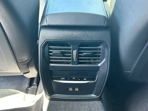 Used 2025 BMW i4 eDrive40 w/ Premium Package RWD image 33
