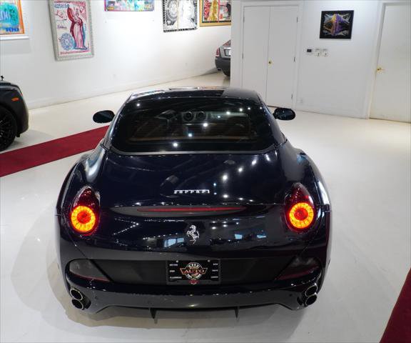 Used 2012 Ferrari California RWD image 12