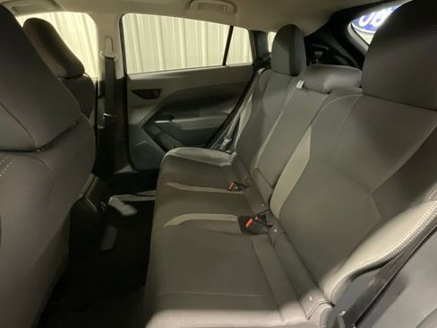 Used 2025 Subaru Crosstrek 2.0i Premium image 11