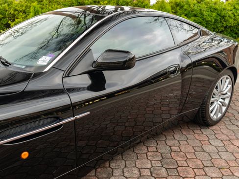 Used 2002 Aston Martin Vanquish RWD image 38
