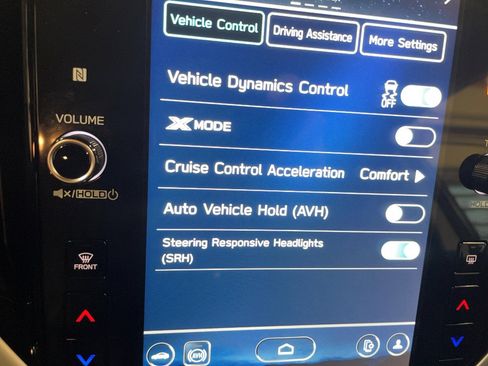 Used 2024 Subaru Ascent Premium w/ Convenience Package image 9