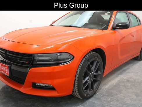 Used 2021 Dodge Charger SXT w/ Plus Group image 3
