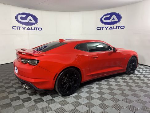 Used 2019 Chevrolet Camaro SS image 3