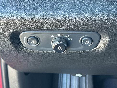 Used 2020 Chevrolet Traverse LT w/ LPO, Floor Liner Package image 26