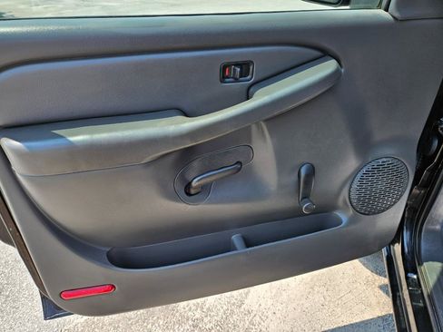 Used 2007 GMC Sierra 1500 W/T w/ Light Duty Power Package AWD/4WD image 11