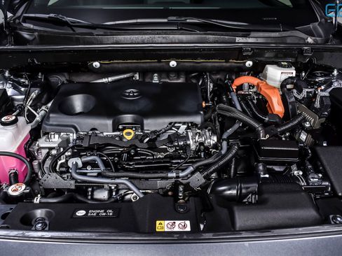 Used 2024 Toyota RAV4 SE image 11